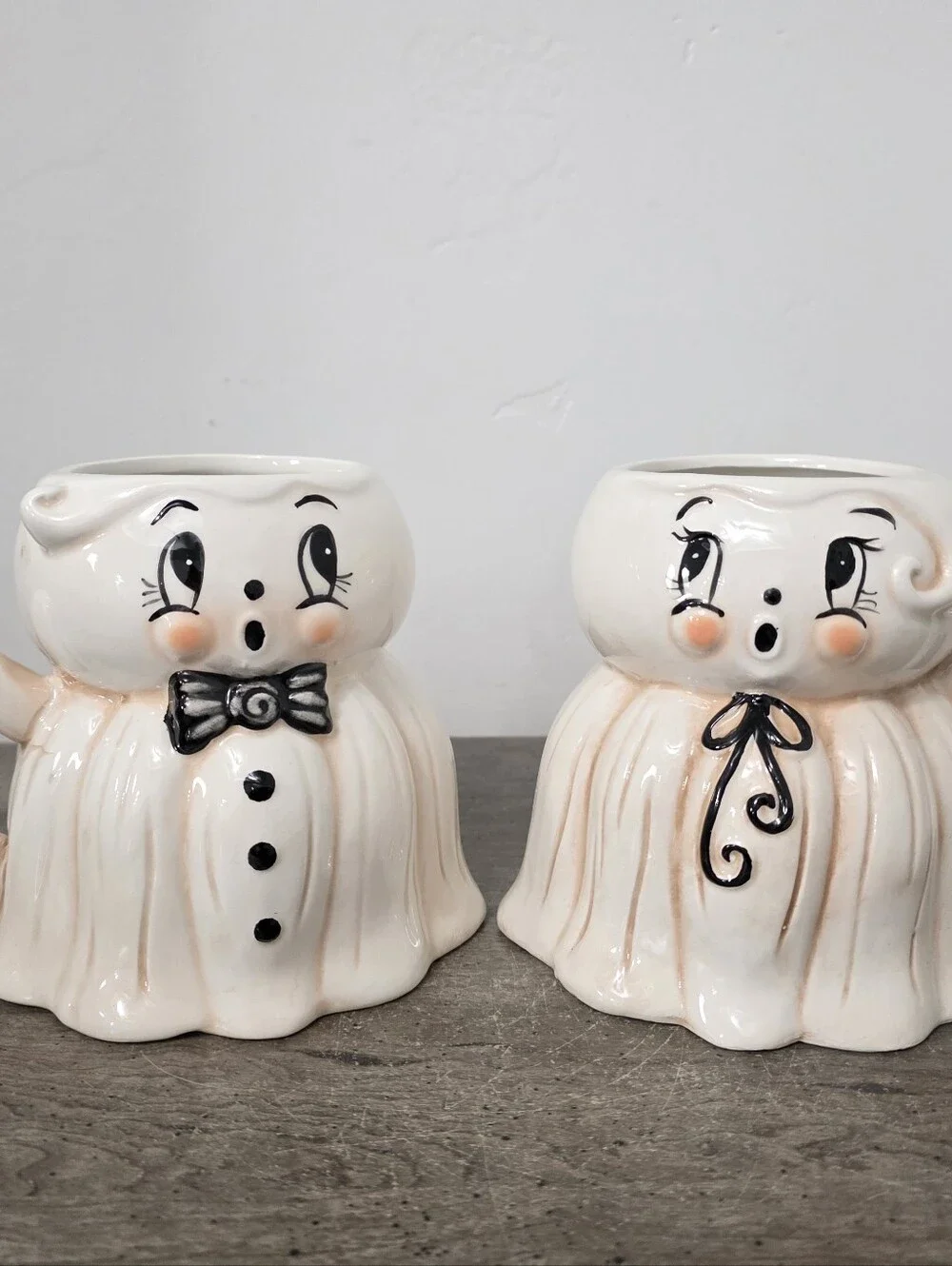 Johanna Parker Ghost Couple Halloween Mugs